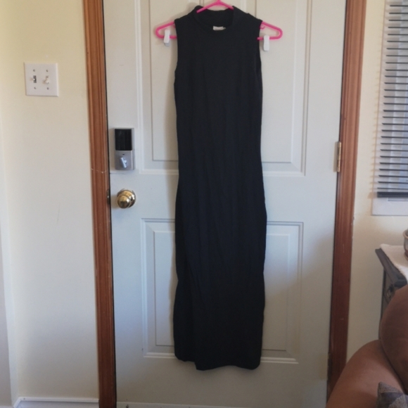 Dress - Picture 1 of 1